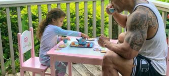 Dwayne+Johnson+enjoys+tea+time+with+his+daughter