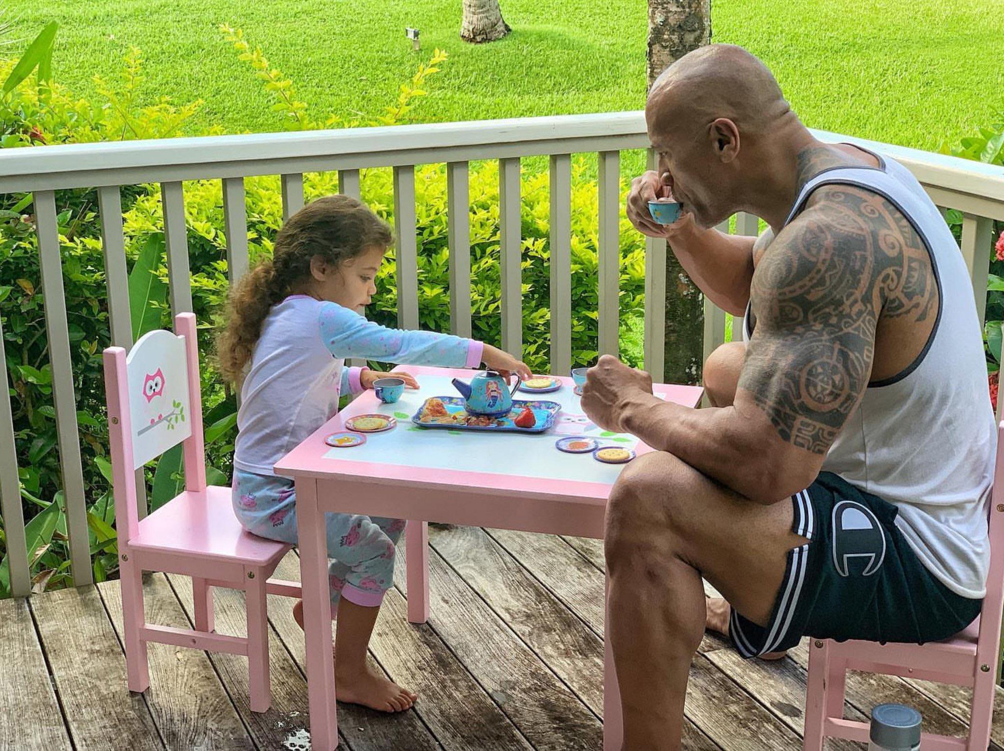Dwayne+Johnson+enjoys+tea+time+with+his+daughter