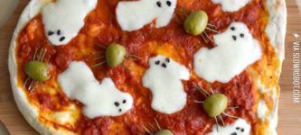Spooky+ghost+pizza.