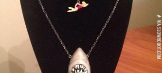 Jaws+necklace.