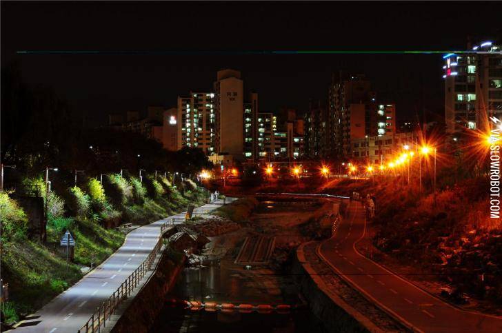 LED+versus+Traditional+Street+Lamps