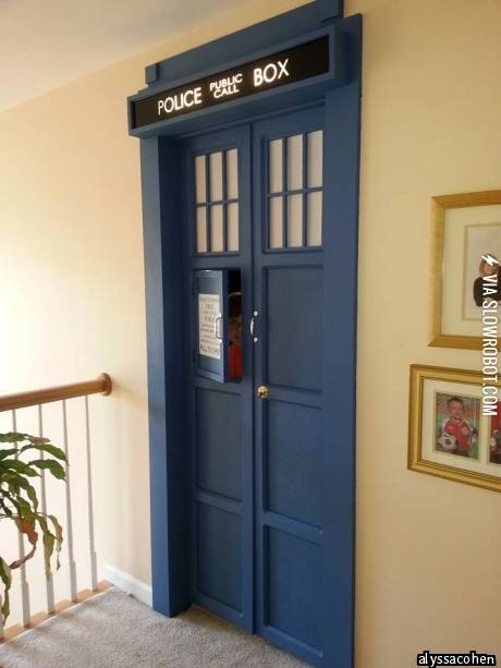 Tardis+Bedroom+Door