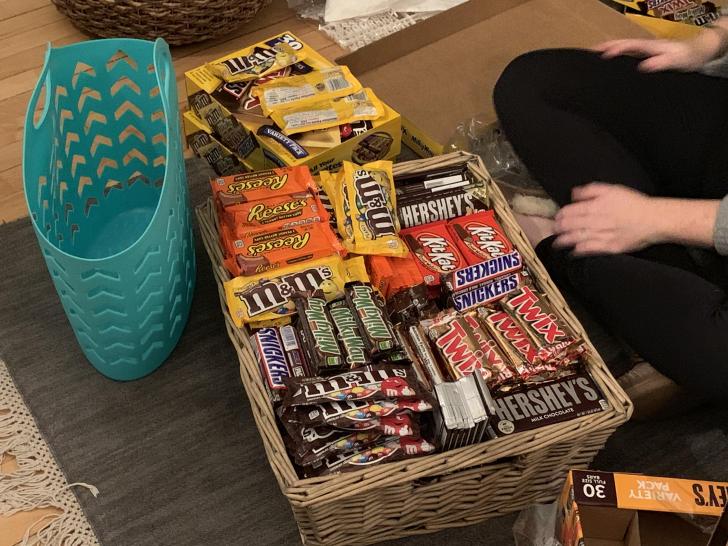 This+year+we+are+going+to+be+THAT+house+on+Halloween+night.