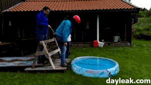 Groom+thinks+he%26%238217%3Bs+about+to+bungee+jump+on+his+bachelor+party