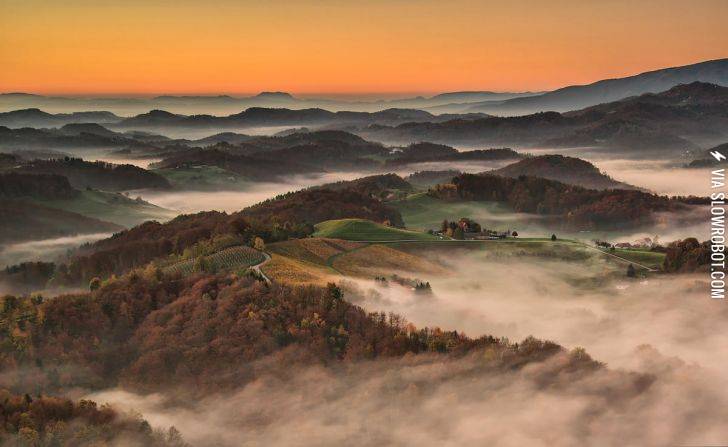 Foggy+Valley+in+Slovenia