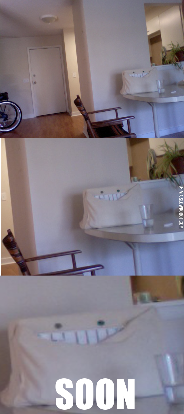 My+girlfriend+saw+our+sewing+machine+being+all+smug+and+creepy+this+morning