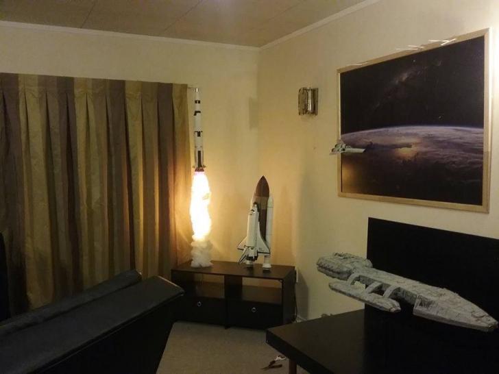 Saturn+V+lamp+is+pretty+cool