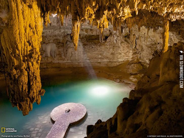 Cenotes%2C+Chich%C3%A9n-Itz%C3%A1%2C+Mexico.