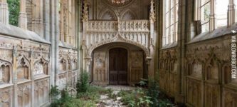 Inside+an+abandoned+church+in+France