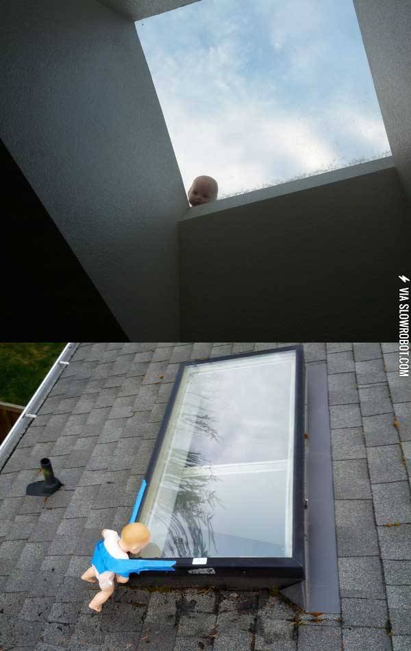 How+to+creep+out+your+house+guests.