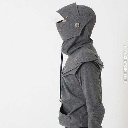 Knight+hooded+pullover