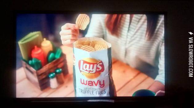 Nice+try%2C+Lay%26%238217%3Bs.+No+one+has+EVER+seen+a+full+bag+of+potato+chips+%26%238211%3B+your+ad+is+false.