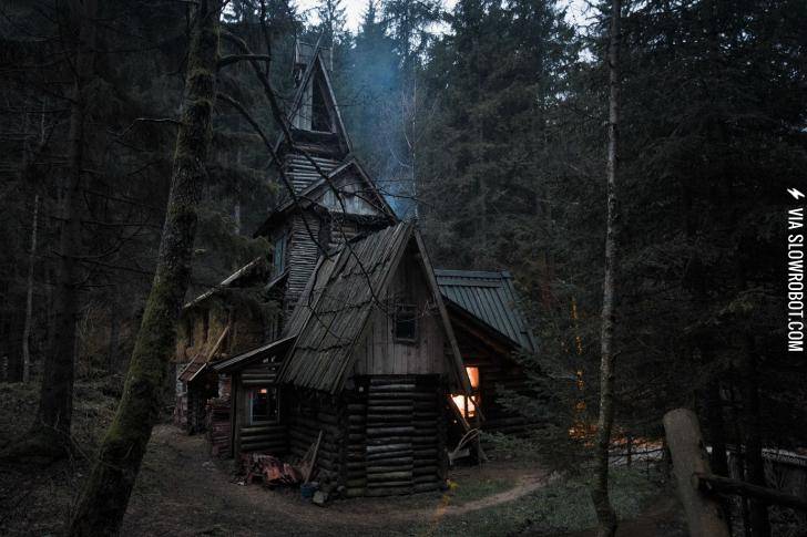 A+cabin+in+the+Bosnian+woods