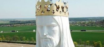 This+statue+of+Jesus+in+Poland+provides+Internet+to+nearby+villages