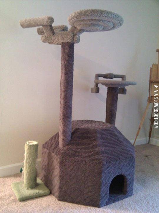 Majestic+Star+Trek+Cat+Tree