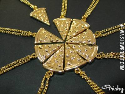 The+new+BFF+necklace.