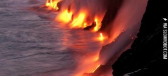 Active+lava+flows+touching+the+ocean%2C+Hawaii.