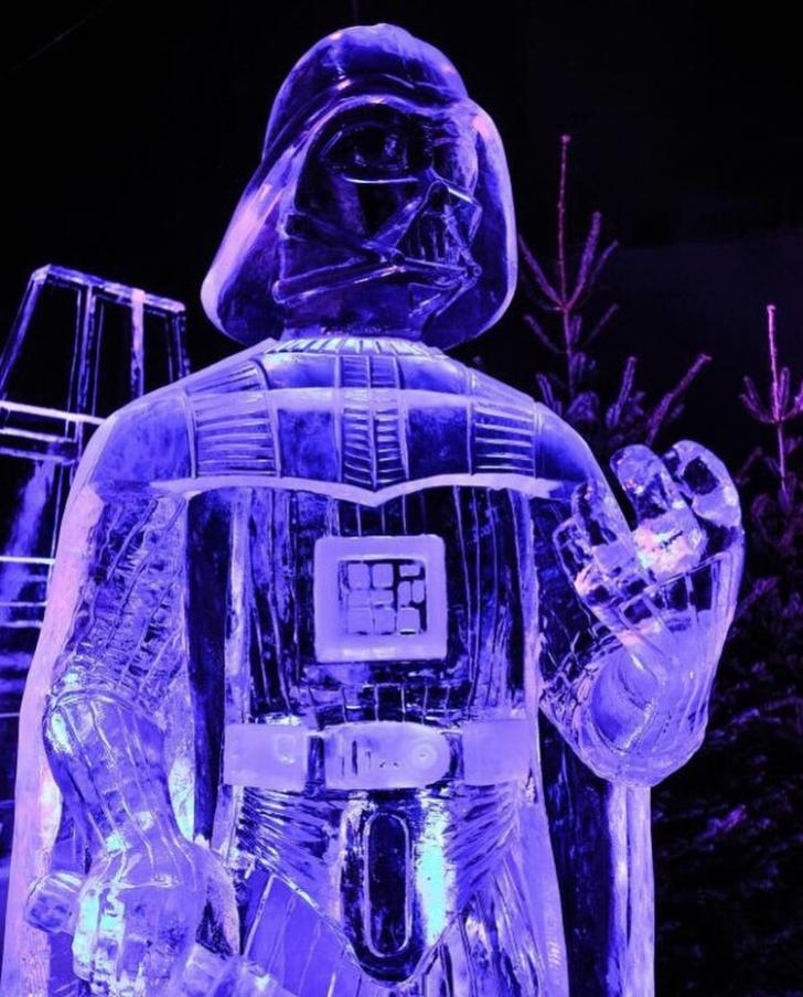 Darth+Vader+ice+sculpture