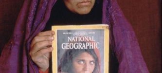 National+Geographic%26%23039%3Bs+iconic+Afghanistan+refugee+found+years+later+and+re-photographed.