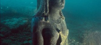 The+Dark+Queen%2C+statue+of+egyptian+queen+Cleopatra+III+discovered+in+the+lost%2C+sunken+city+of+Thonis-Heracleion