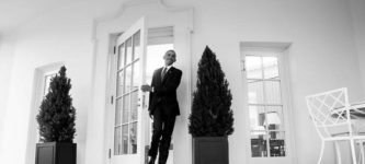 Obama+leaving+the+oval+office+as+President+for+the+last+time