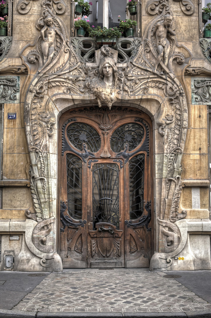 A+door+in+Paris