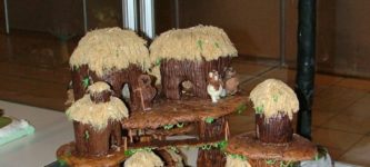 Gingerbread+Ewok+Village