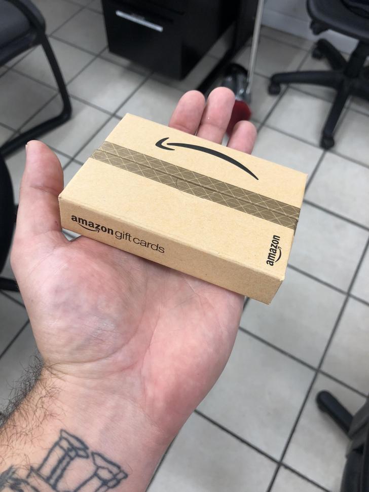 This+Amazon+gift+card+came+in+a+tiny+Amazon+box.