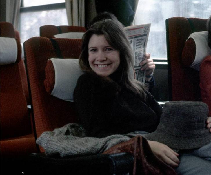 Carrie+Fisher+on+a+train+in+Norway%2C+1979+on+her+way+to+a+shooting+location+for+%26quot%3BEmpire+strikes+back%26quot%3B.