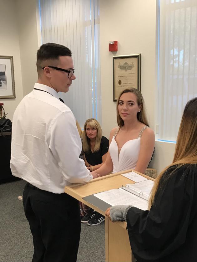 My+brother+%5B18%5D+told+us+last+night+that+he+was+getting+married+today.+My+mom+was+thrilled.