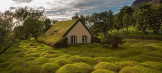 Small+Cottage+in+Iceland.
