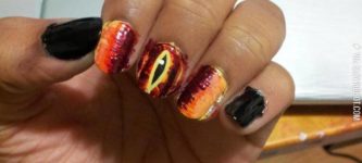 Eye+of+Sauron+nails.