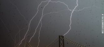The+San+Francisco+Bay+Bridge%2C+lightning+storm.