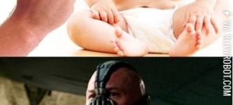 Why+Bane+wears+a+mask.