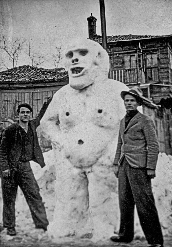 A+snowman+in+Istanbul%2C+1929