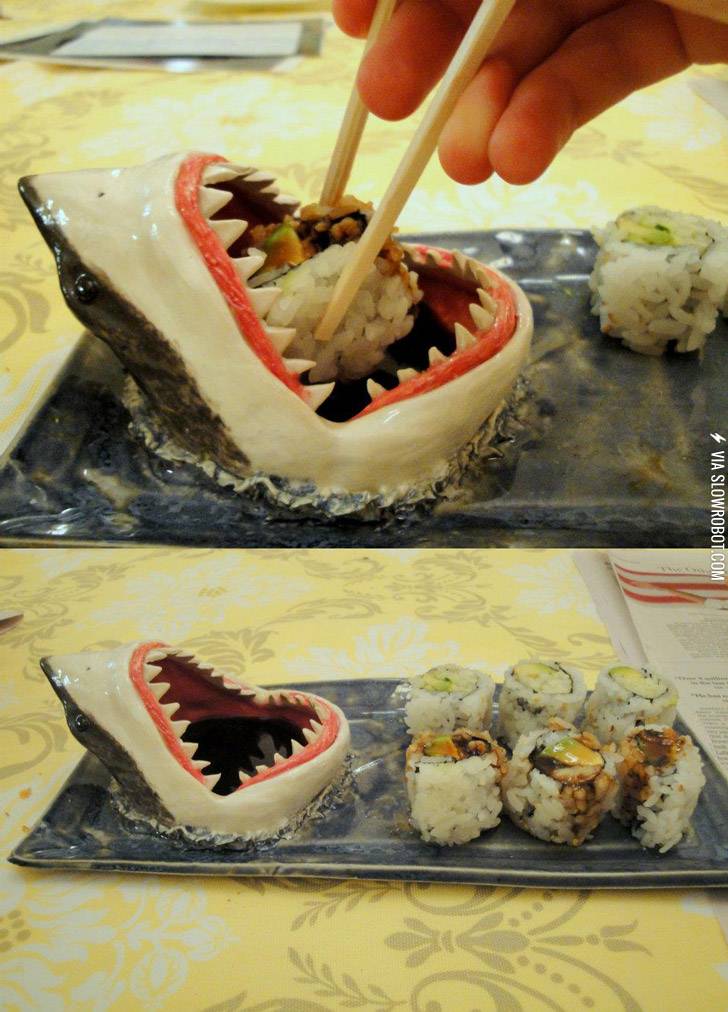 The+shark+sushi+plate.