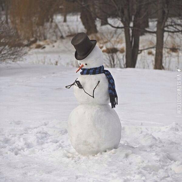 Snowman+using+phone