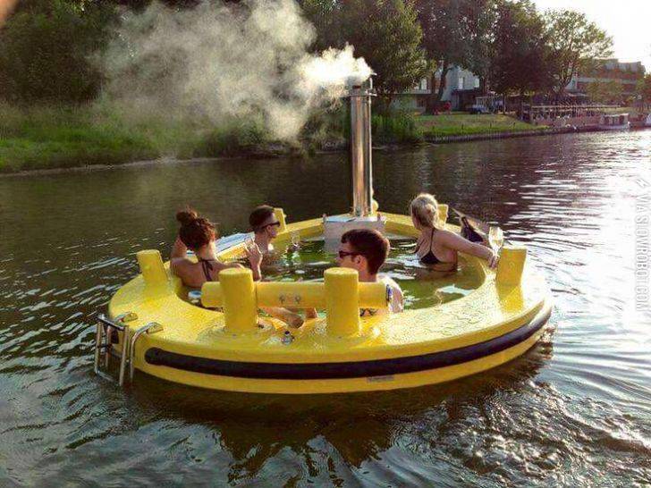 It%26%238217%3Bs+called+a+%26%238220%3BHottug.%26%238221%3B+%26%238211%3B+tug+boat+and+hot+tub+in+one.