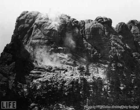 Mount+Rushmore+before+the+Carving