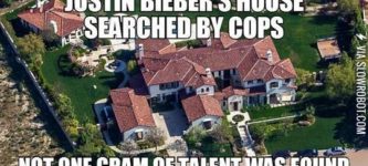 Justin+Bieber%26%238217%3Bs+house+searched+by+cops%26%238230%3B