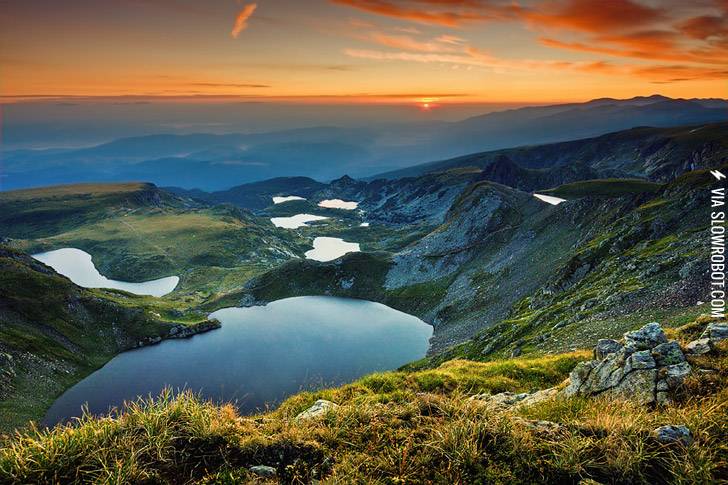 Seven+Rila+Lakes+in+Rila+Mountain.