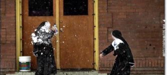 Nuns+having+a+snow+fight