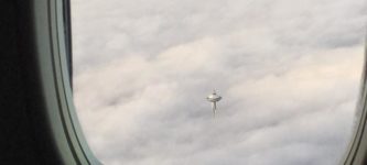 Space+Needle+in+Seattle+over+clouds+looks+like+the+cloud+city+from+Star+Wars