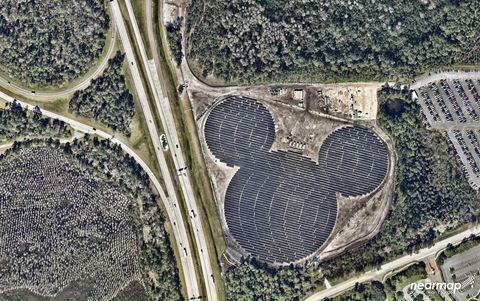 This+is+what+Disney+World%26%23039%3Bs+solar+farm+looks+like+from+the+sky