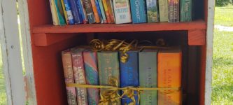 Someone+donated+an+entire+set+of+Harry+Potter+books