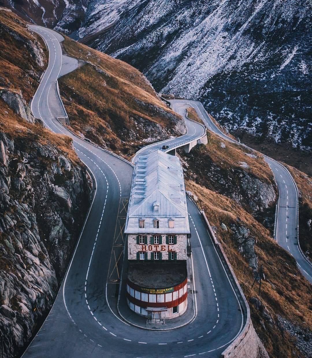 Hairpin+Hotel