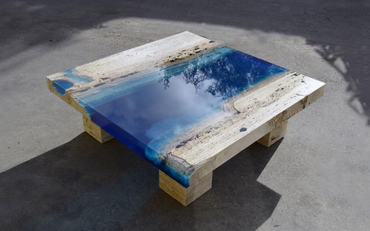 Table+made+of+resin+and+travertine+marble.