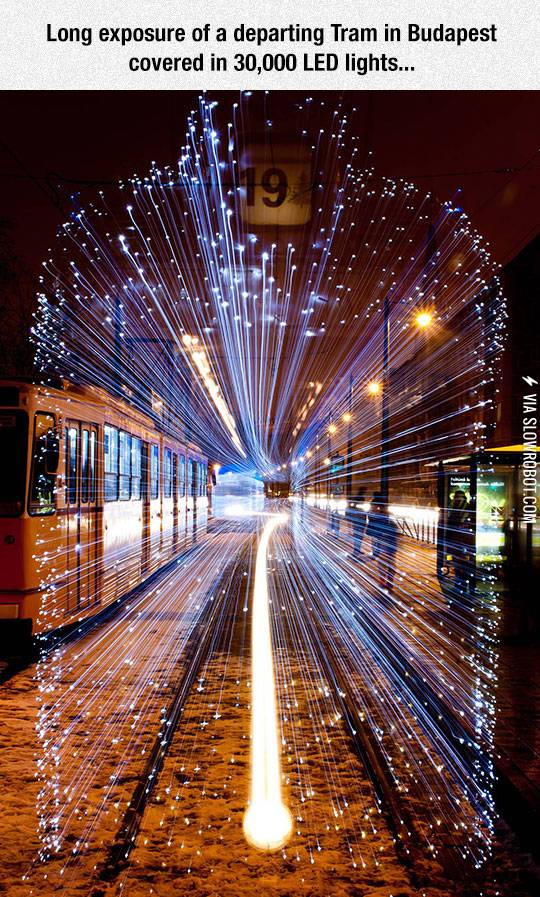 Long+exposure+of+a+departing+tram