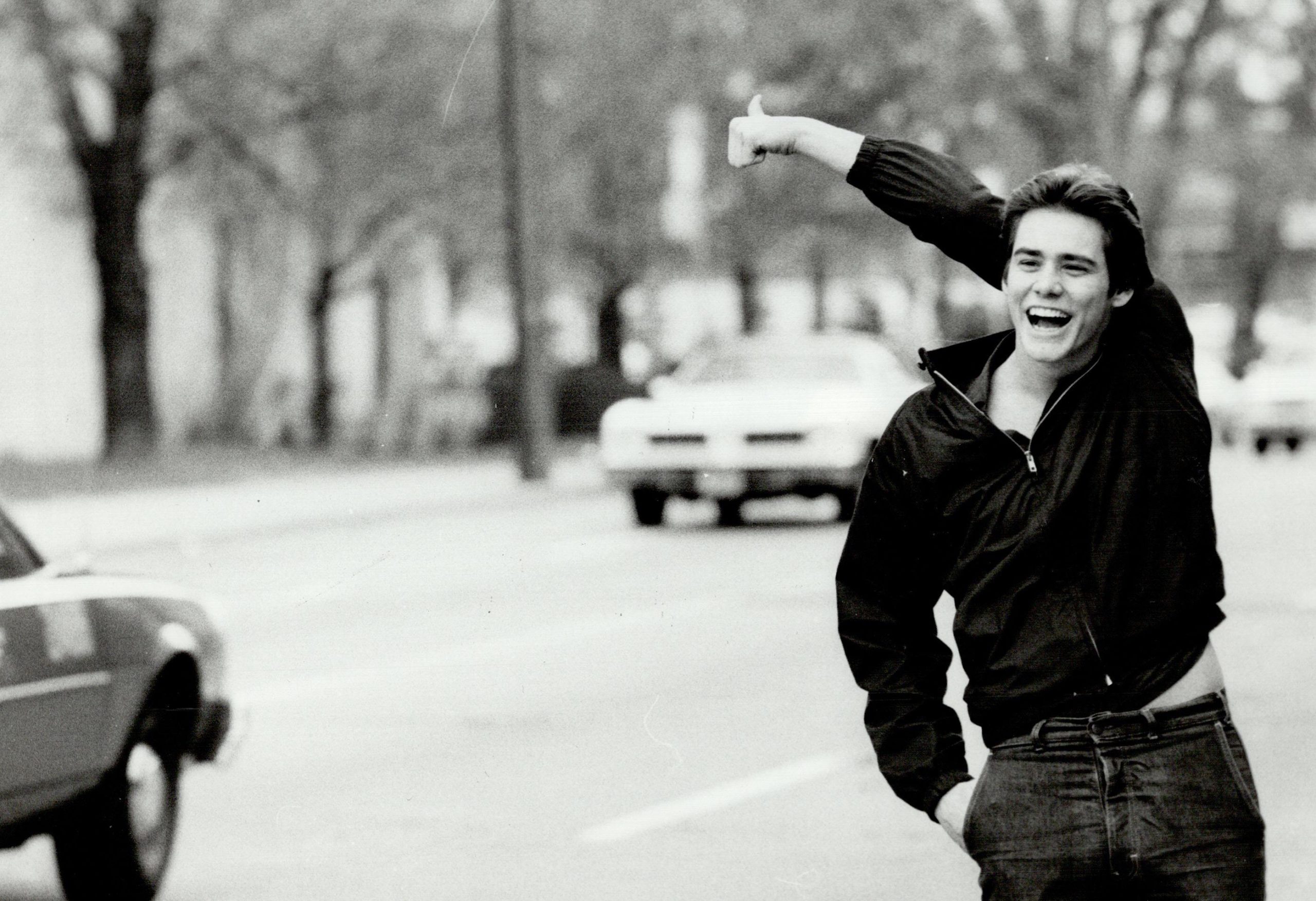 A+19-year+old+Jim+Carrey+hitchhiking+in+1981