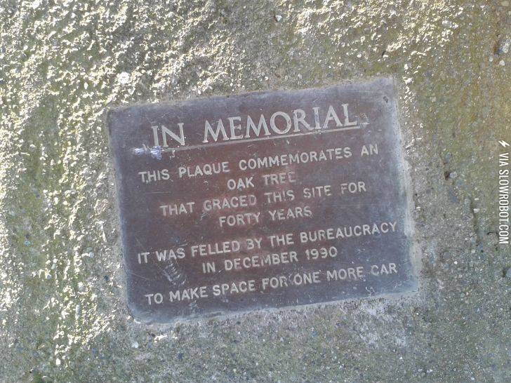 Passive+aggressive+plaque+at+Victoria+university